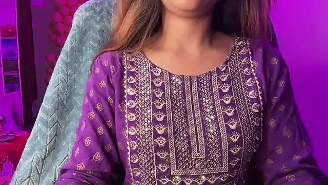 Royal girl 1 online show from 02/14/26, 05:13