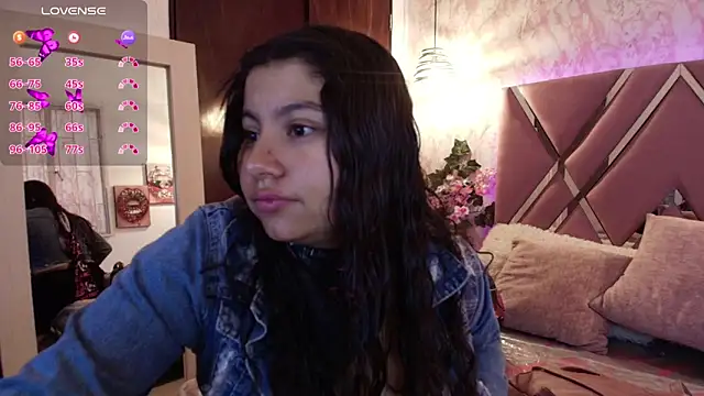 Snapshot of Miaa_Smiith1 chatting on 03/15/25, 12:13 Miaa Smiith1 online show from 03/15/25, 12:13