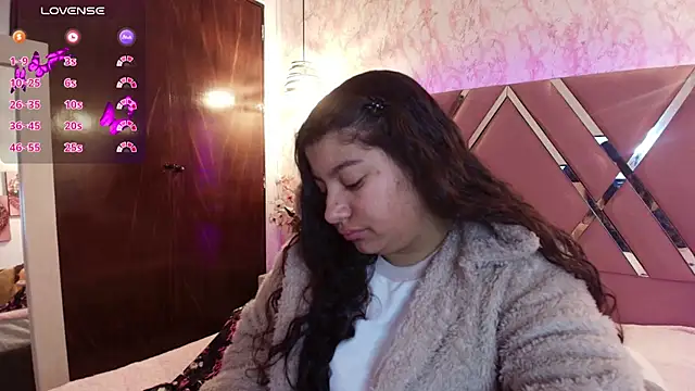 Snapshot of Miaa_Smiith1 chatting on 03/03/25, 12:17 Miaa Smiith1 online show from 03/03/25, 12:17