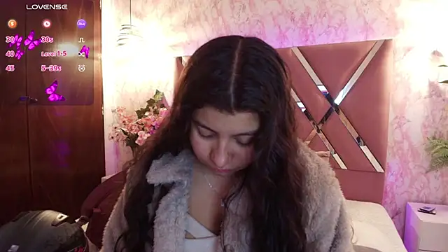 Snapshot of Miaa_Smiith1 chatting on 02/25/25, 12:05 Miaa Smiith1 online show from 02/25/25, 12:05