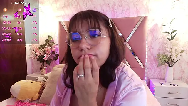 Snapshot of Miaa_Smiith1 chatting on 03/07/25, 03:18 Miaa Smiith1 online show from 03/07/25, 03:18