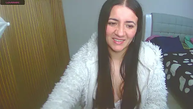 Dayanna Smitt online show from 02/14/25, 02:07