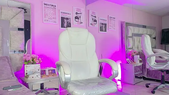 Sara Greey online show from 03/27/26, 01:56