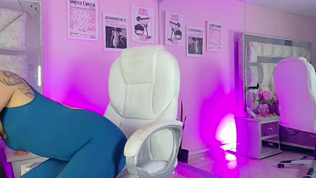 Sara Greey online show from 07/02/26, 02:45