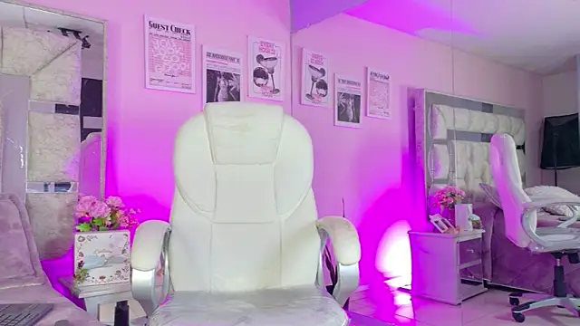 Sara Greey online show from 04/13/26, 01:59