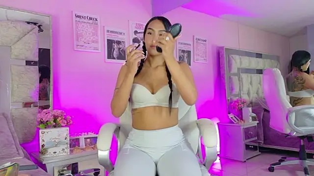 Sara Greey online show from 03/29/26, 02:19