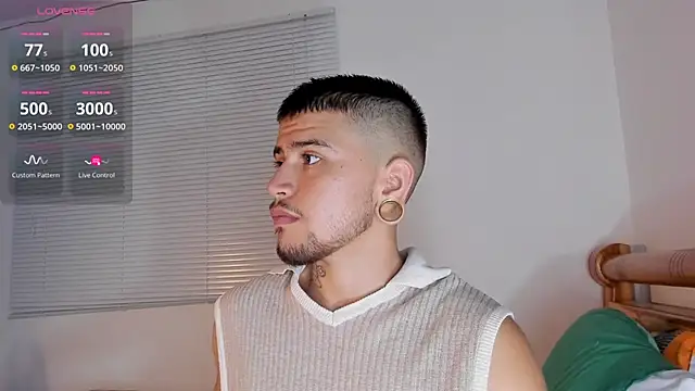 Snapshot of ftmphilip_ chatting on 11/23/25, 12:53 ftmphilip online show from 11/23/25, 12:53