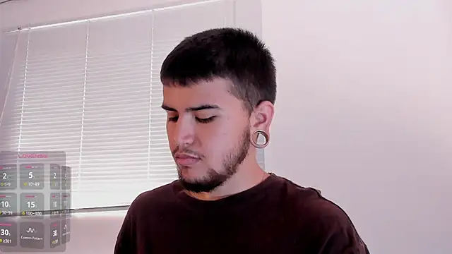 Snapshot of ftmphilip_ chatting on 12/21/25, 04:52 ftmphilip online show from 12/21/25, 04:52