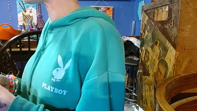 Snapshot of watermellonpussy chatting on 11/17/25, 01:42 watermellonpussy online show from 11/17/25, 01:42