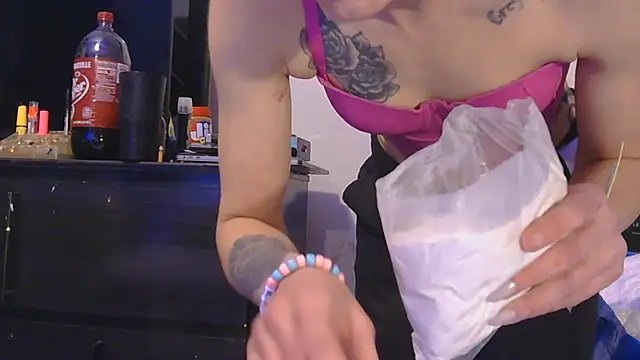 Snapshot of watermellonpussy chatting on 11/01/25, 11:26 watermellonpussy online show from 11/01/25, 11:26