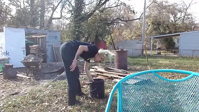 Snapshot of watermellonpussy chatting on 11/17/25, 05:50 watermellonpussy online show from 11/17/25, 05:50