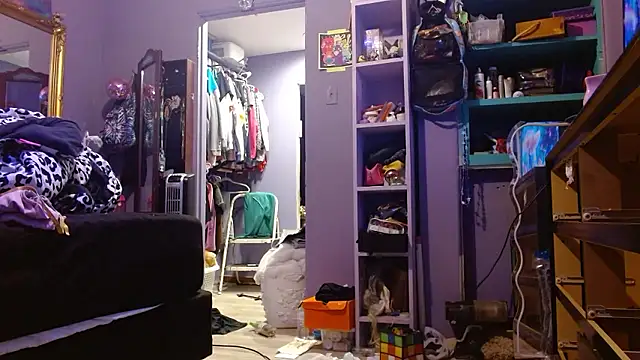 Snapshot of watermellonpussy chatting on 01/15/26, 04:27 watermellonpussy online show from 01/15/26, 04:27