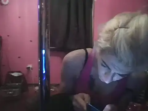 Snapshot of watermellonpussy chatting on 03/10/25, 06:49 watermellonpussy online show from 03/10/25, 06:49