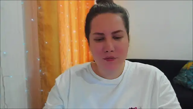 madalexa  online show from 05/06/26, 02:48