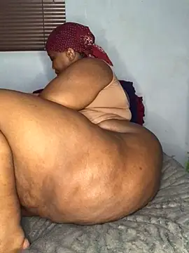 Snapshot of sotho_ssbbw chatting on 02/25/26, 02:12 sotho ssbbw online show from 02/25/26, 02:12