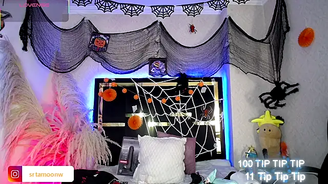 Moon Water   online show from 11/05/25, 10:07