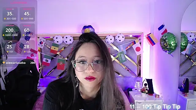 Snapshot of Moon_Water__ chatting on 06/11/26, 12:02 Moon Water online show from 06/11/26, 12:02