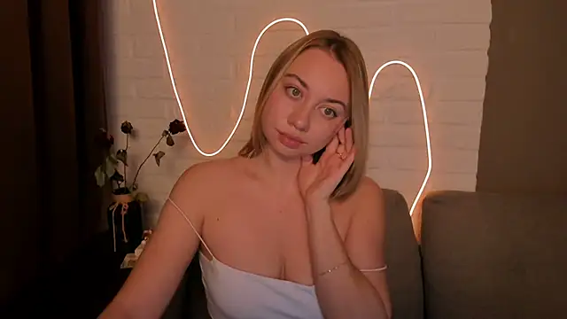 DanielaWisse online show from 12/03/24, 03:04