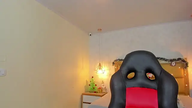 LARSONMIA online show from 12/20/25, 12:30