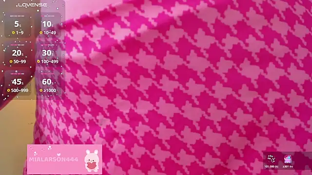 LARSONMIA online show from 11/04/25, 12:20