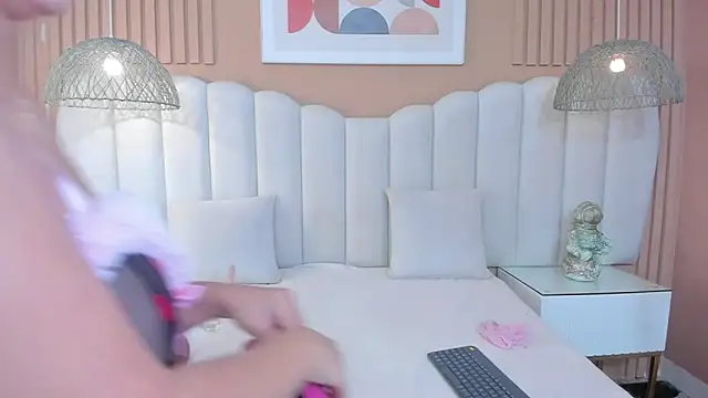 Sara Vanegas online show from 03/31/26, 11:12