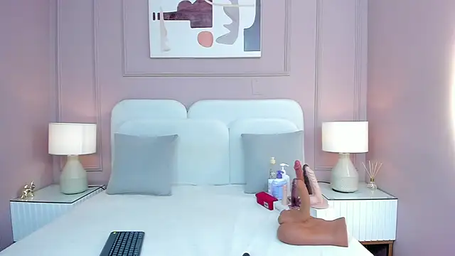 Sara Vanegas online show from 09/27/25, 12:00