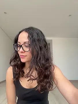 Megan Rodrigo online show from 05/15/26, 01:09