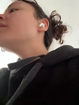 Megan Rodrigo online show from 06/12/26, 02:26