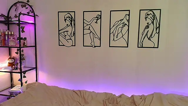 Megan Rodrigo online show from 10/15/25, 07:22