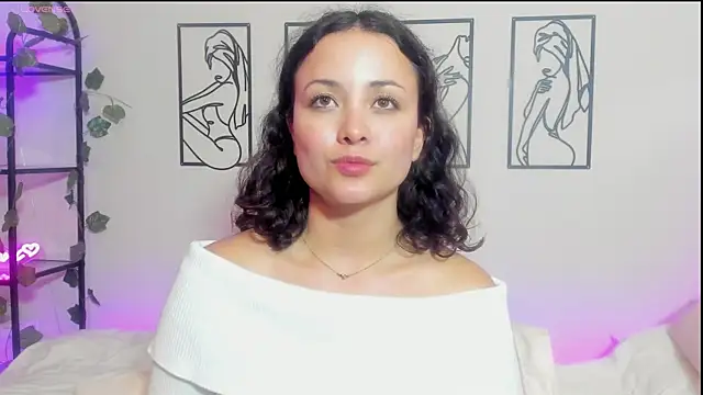 Megan Rodrigo online show from 03/19/25, 10:31