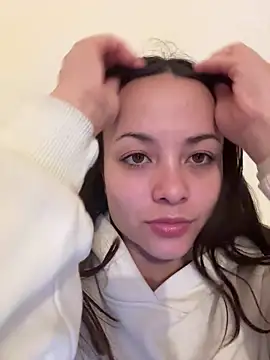 Megan Rodrigo online show from 04/19/26, 11:33