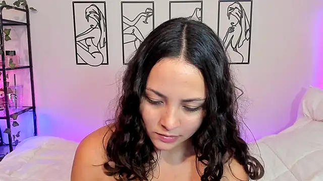 Megan Rodrigo online show from 09/23/25, 07:21