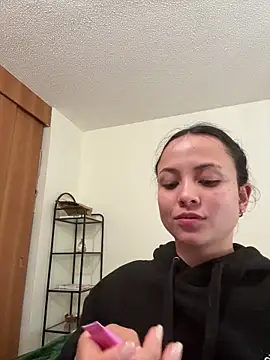 Megan Rodrigo online show from 04/15/26, 07:58