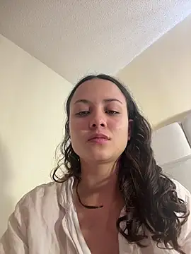 Megan Rodrigo online show from 04/05/26, 04:02