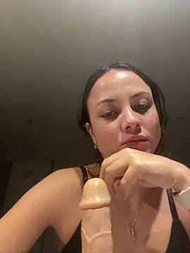Megan Rodrigo online show from 07/10/26, 12:32
