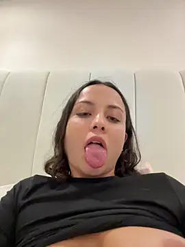 Megan Rodrigo online show from 06/04/26, 02:38