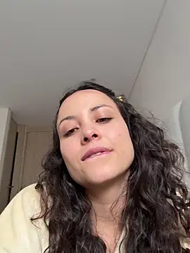 Megan Rodrigo online show from 06/26/26, 05:41