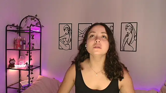Megan Rodrigo online show from 10/08/25, 07:14