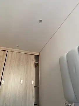 Megan Rodrigo online show from 05/01/26, 12:32