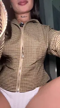 Roxanne 08 online show from 04/14/26, 09:42