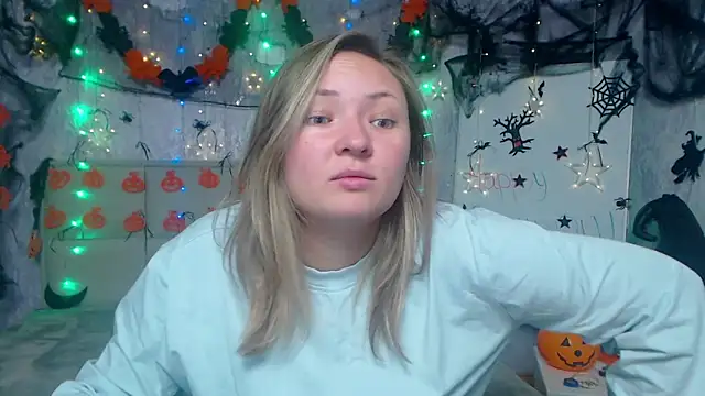 SallyVerda online show from 10/26/25, 06:19