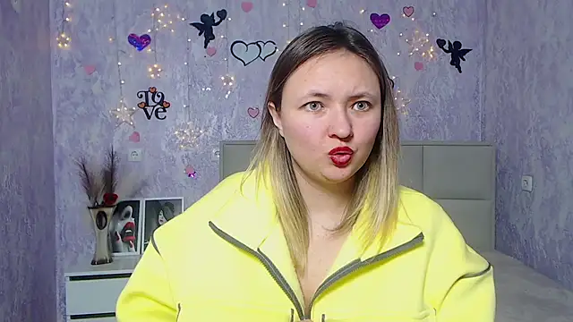 Snapshot of SallyVerda chatting on 02/26/25, 04:19 SallyVerda online show from 02/26/25, 04:19