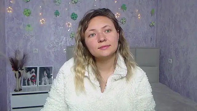 Snapshot of SallyVerda chatting on 03/18/25, 06:50 SallyVerda online show from 03/18/25, 06:50