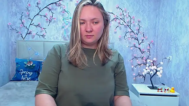 SallyVerda online show from 05/19/26, 01:56