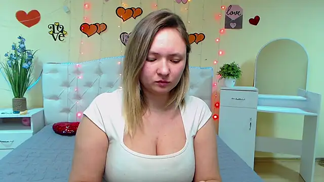Snapshot of SallyVerda chatting on 02/12/25, 01:09 SallyVerda online show from 02/12/25, 01:09