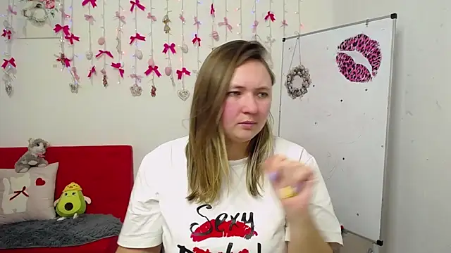 SallyVerda online show from 04/05/26, 06:14