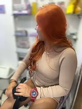 Snapshot of Amber_Martins_ chatting on 11/05/25, 11:41 Amber Martins online show from 11/05/25, 11:41