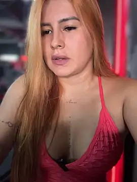 Snapshot of Amber_Martins_ chatting on 03/19/25, 06:34 Amber Martins online show from 03/19/25, 06:34