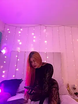 Amber Martins  online show from 01/13/26, 09:30