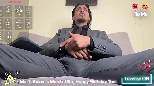 Snapshot of Tom_blunt96 chatting on 03/20/25, 12:51 Tom blunt96 online show from 03/20/25, 12:51